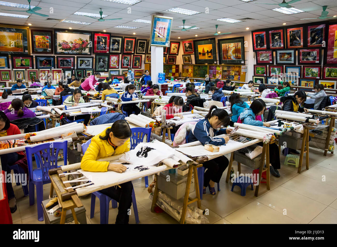 Vietnamese silk painting hi-res stock photography and images - Alamy