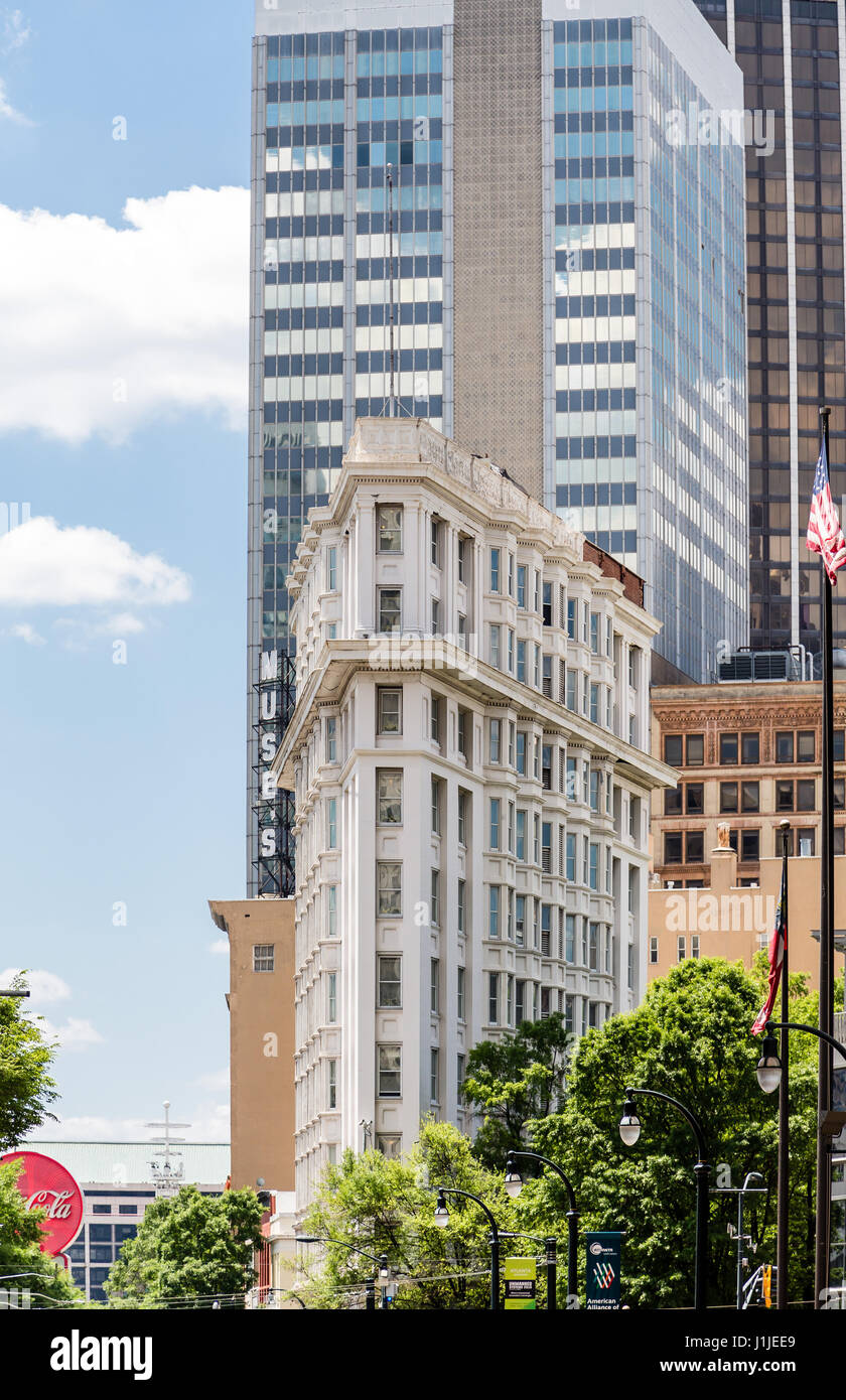 Atlanta Flatiron Building With Coke Sign Stock Photo Alamy Atlanta Flatiron Building With Coke Sign Stock Photo Alamy