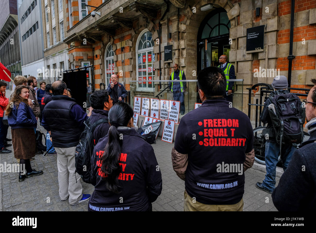 London, UK. 21st April, 2017. Staff of Univeristy College London protest for fair pay outside the Union building on Gordon Street. Credit: Thomas Carver/Alamy Live News Stock Photo