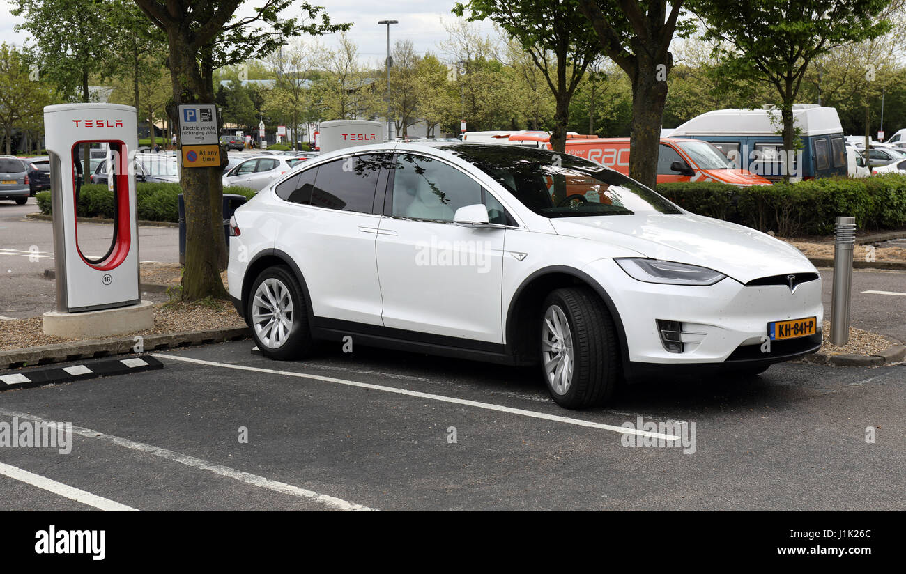 London Uk 21st Apr 2017 Pic Shows Pic Shows Tesla Model
