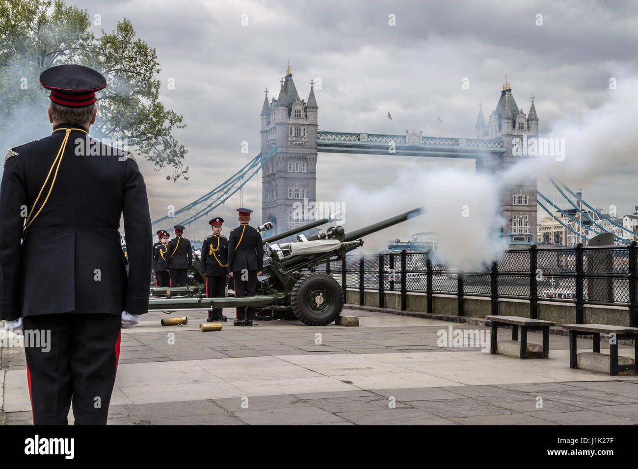 London, UK. 21st April, 2017. 62-gun salute fired by the Honourable Artillery Company at the Tower of London on the occasion of The Queen’s 91st birthday. Credit: Guy Corbishley/Alamy Live News Stock Photo