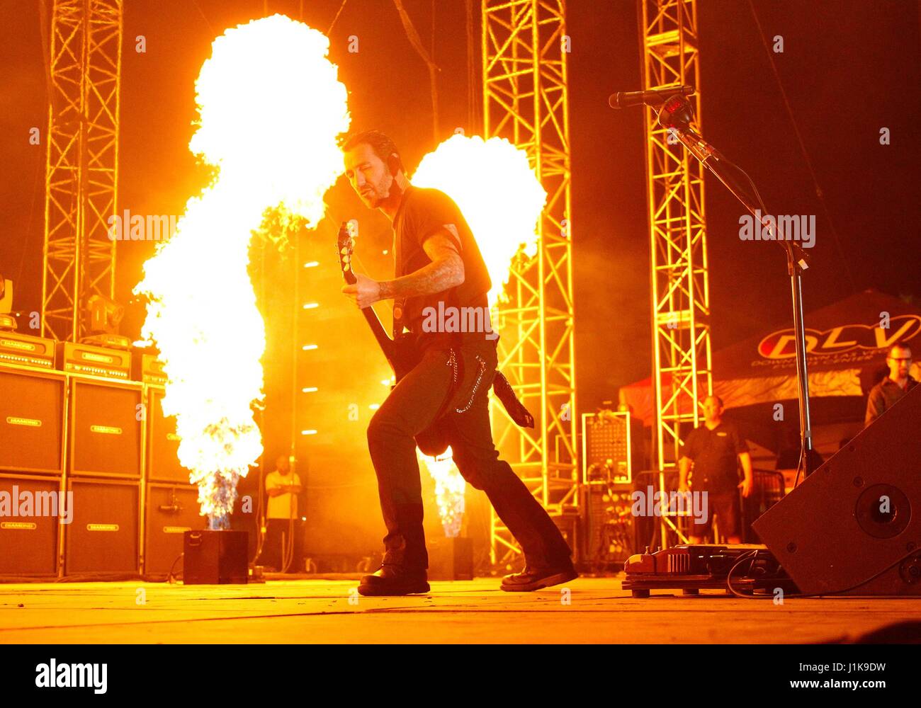 Sully Erna Stock Photos & Sully Erna Stock Images - Alamy