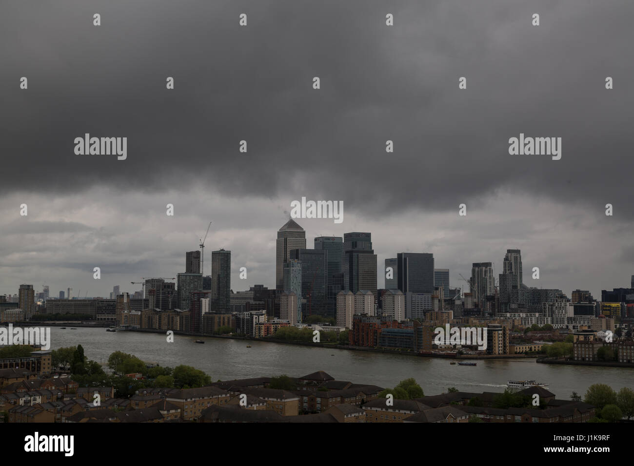 London, UK. 22nd April, 2017. UK Weather: Grey skies and cloud over London and Canary Wharf business park buildings © Guy Corbishley/Alamy Live News Stock Photo