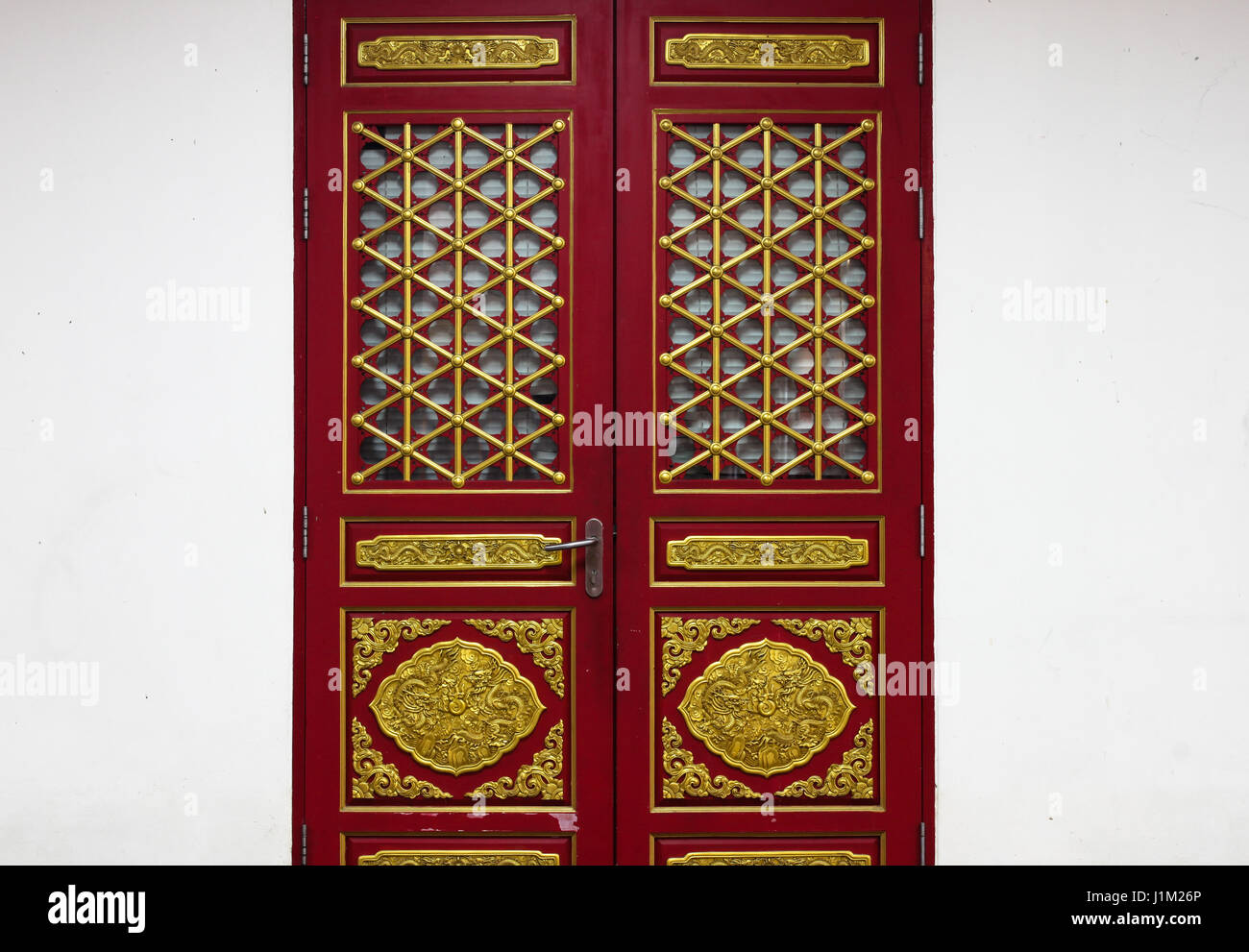 中国古代門窗CLASSICAL CHINESE DOORS & WINDOWS 中国古代門窗CLASSICAL CHINESE DOORS & WINDOWS Classical