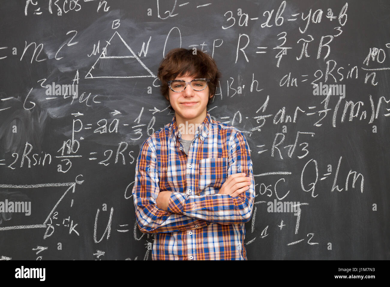 Выступление математиков. Выступление математиков. Известный математик участник шоу. Математик выступающий на телеканале культура. Студент у доски.