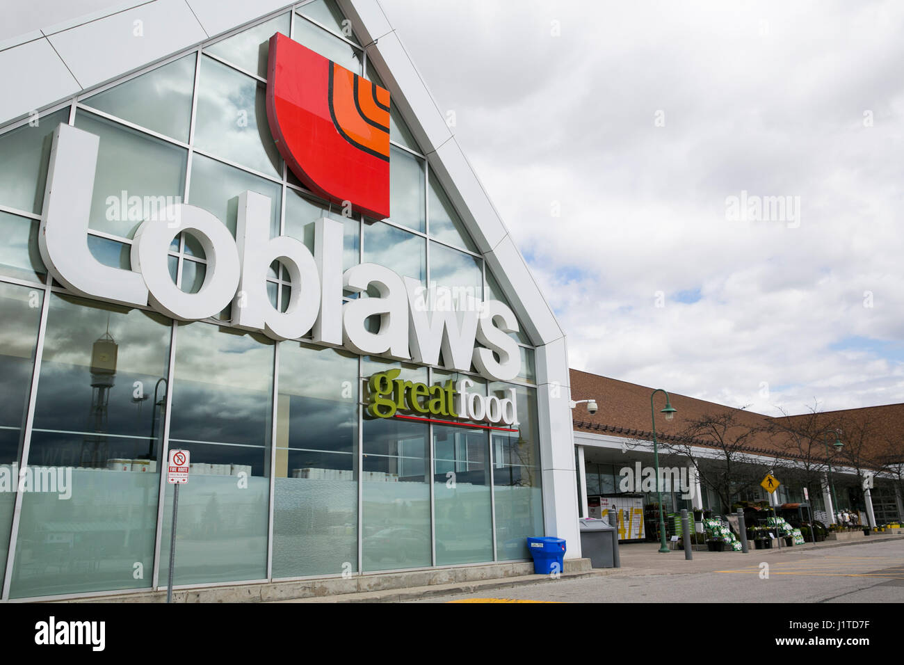 Loblaws logo hi-res stock photography and images - Alamy