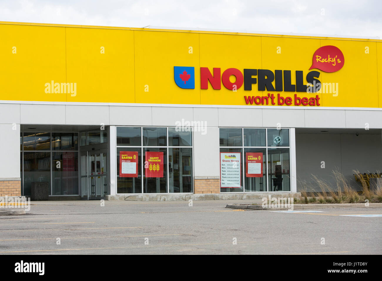 A Logo Sign Outside Of A No Frills Grocery Retail Store In Mississauga Ontario Canada On April 16 2017 Stock Photo Alamy
