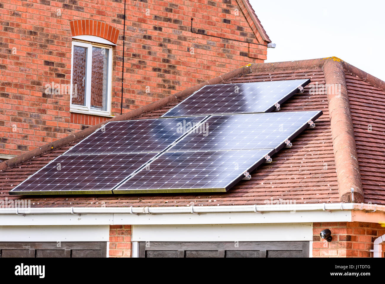 Solar panel roof hires stock photography and images Alamy