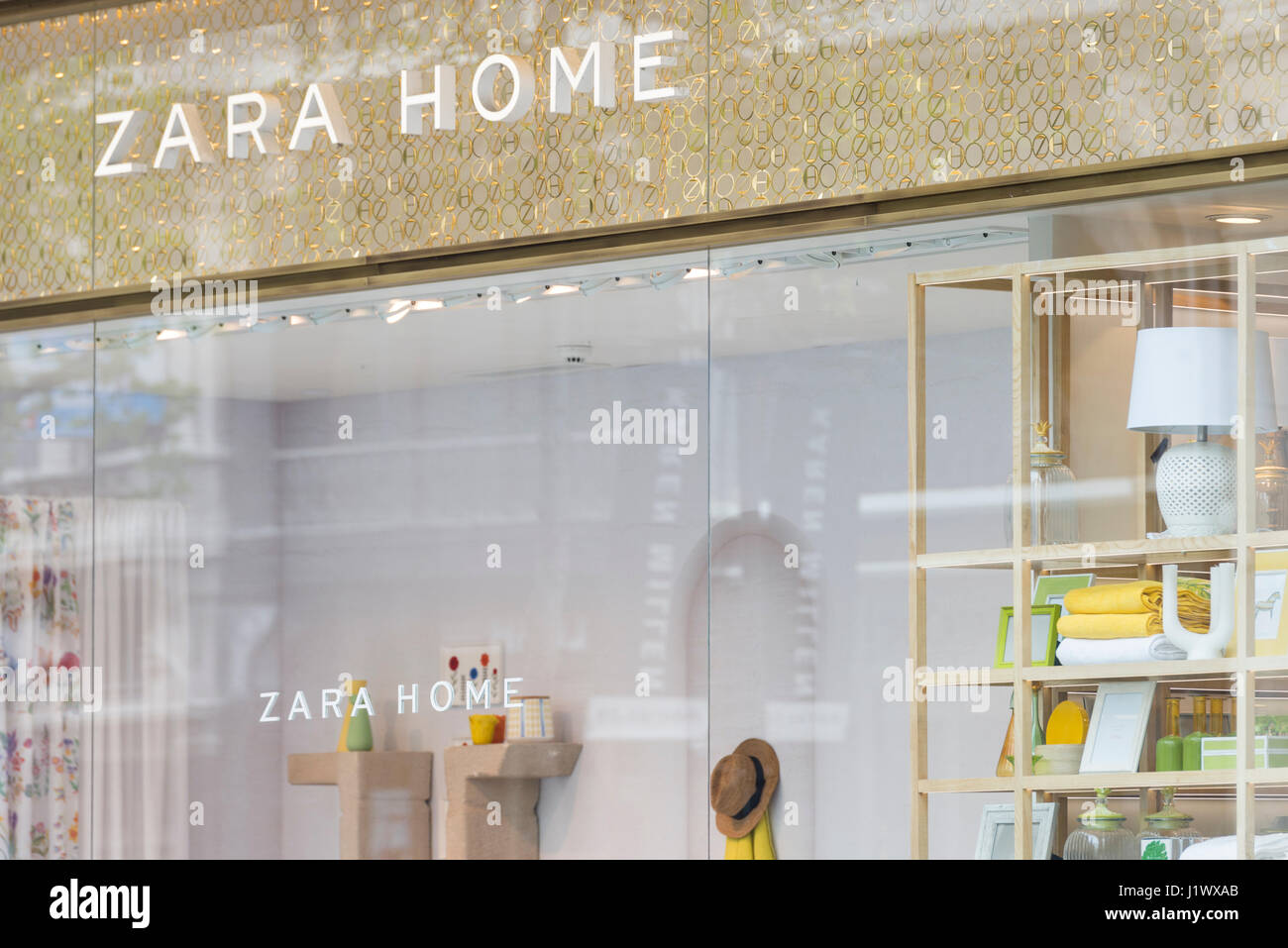 Zara Home store at the Meir in Antwerp Stock Photo - Alamy