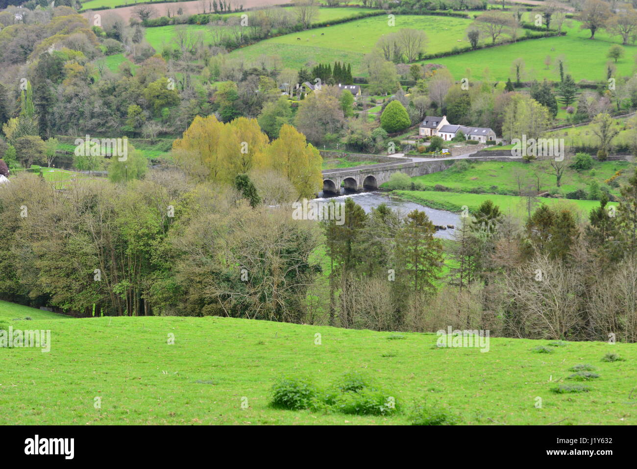 Looking down at the bridge crossing the river Nore at Inistioge in Ireland Stock Photo