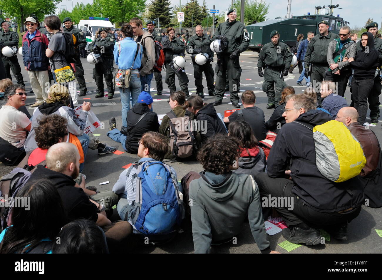 Thousands of left wing militants protest May Day neo-nazi march, in ...
