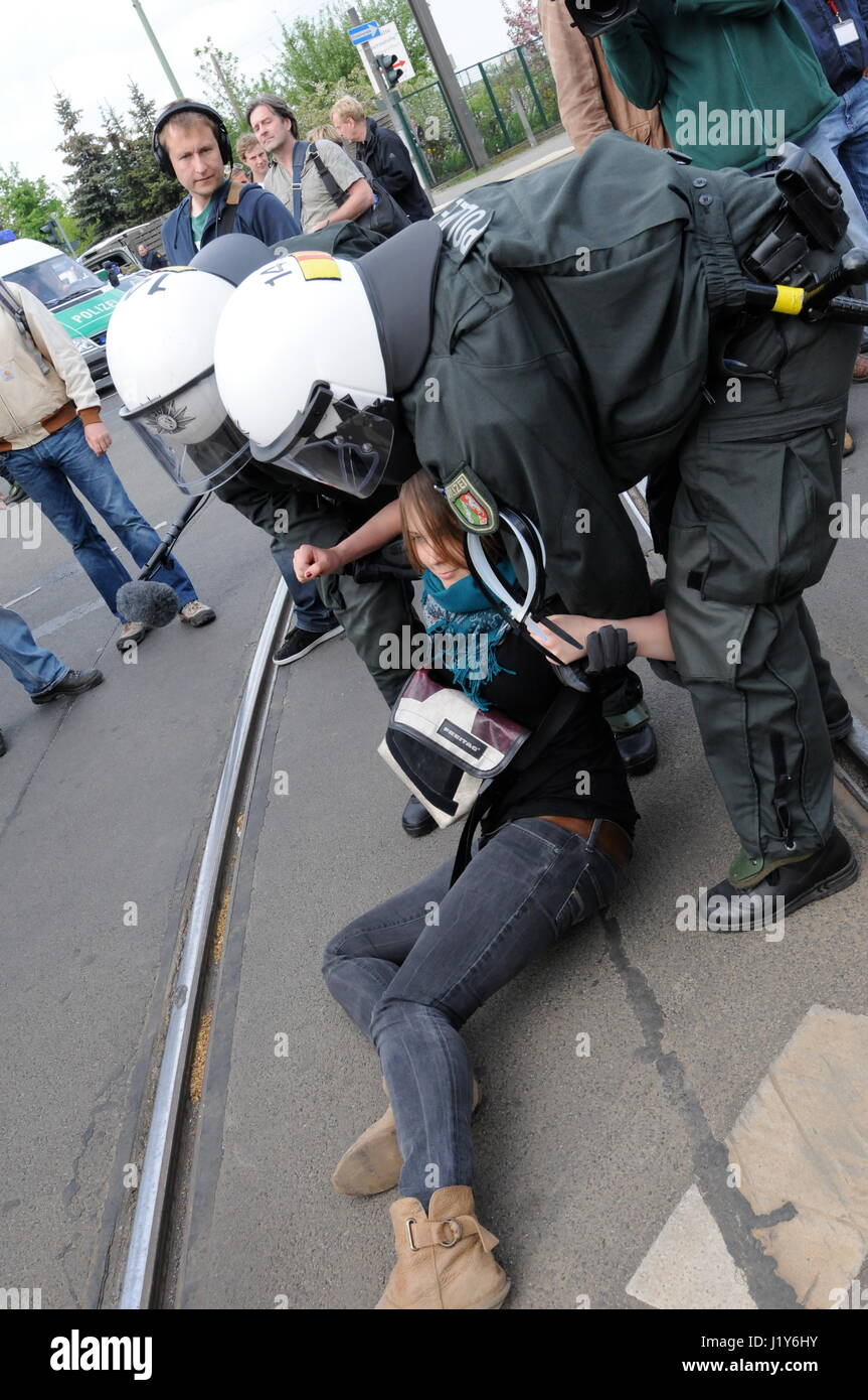 Thousands of left wing militants protest May Day neo-nazi march, in ...