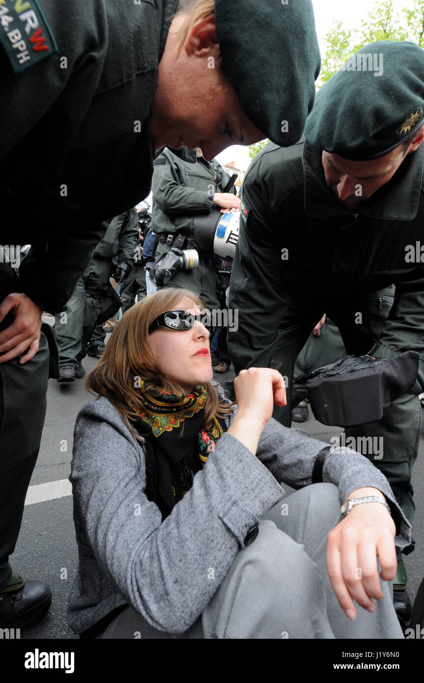 Thousands of left wing militants protest May Day neo-nazi march, in ...