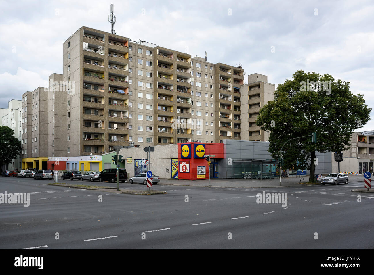 Berlin. Germany. Pre fabricated concrete apartment buildings (Plattenbau) on Brunnenstraße, Wedding. Stock Photo