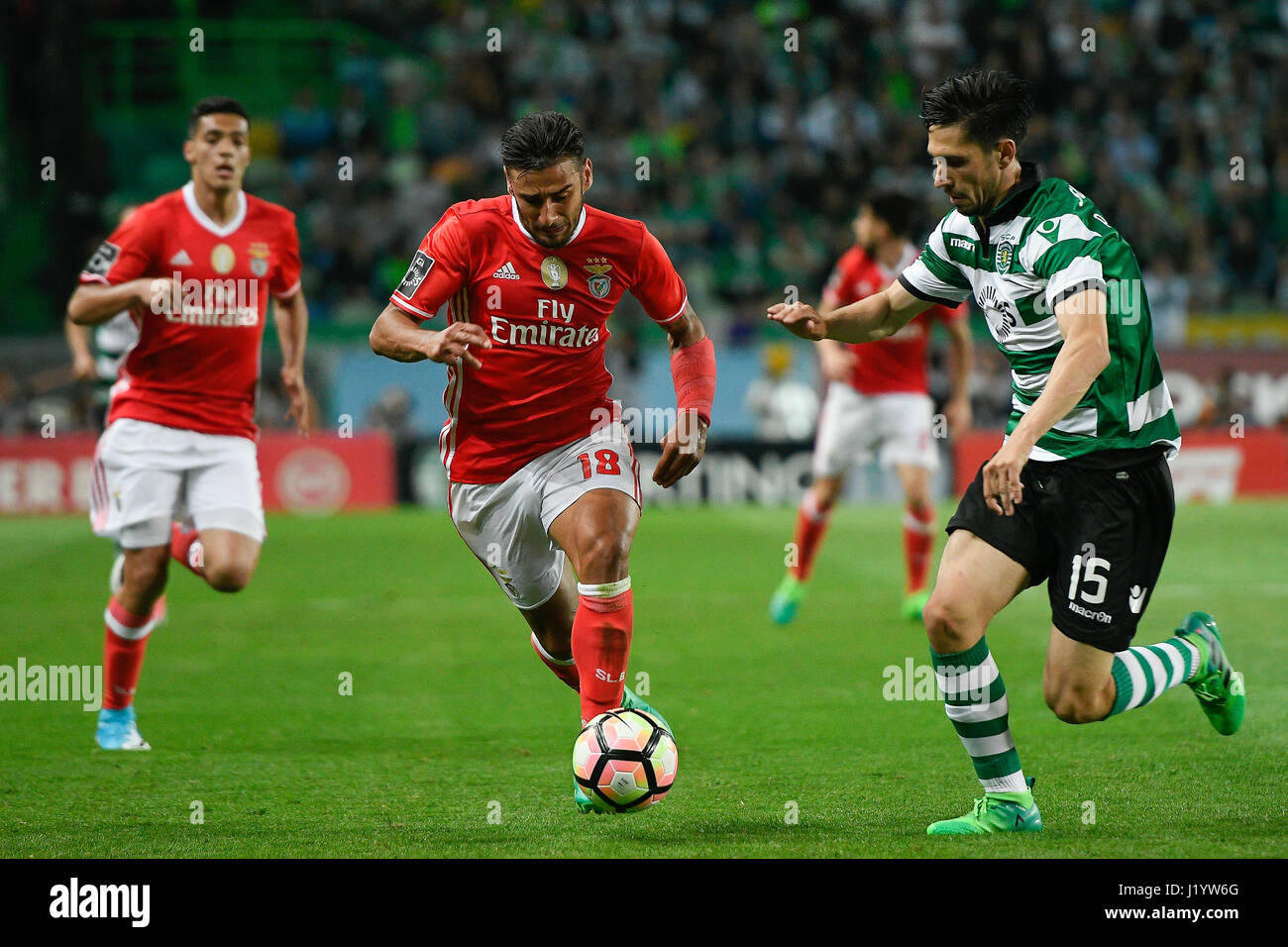 Portugal, Lisbon, April 22, 2017 - FOOTBALL: SPORTING CP x SL BENFICA - Eduardo Salvio #18 Benfica midfielder from Argentina and Paulo Oliveira #15 Sporting defender from Portugal in action during Portuguese First League football match between Sporting CP and SL Benfica in Alvalade Stadium on April 22, 2017 in Lisbon, Portugal. Photo: Bruno de Carvalho/Alamy Live News Stock Photo