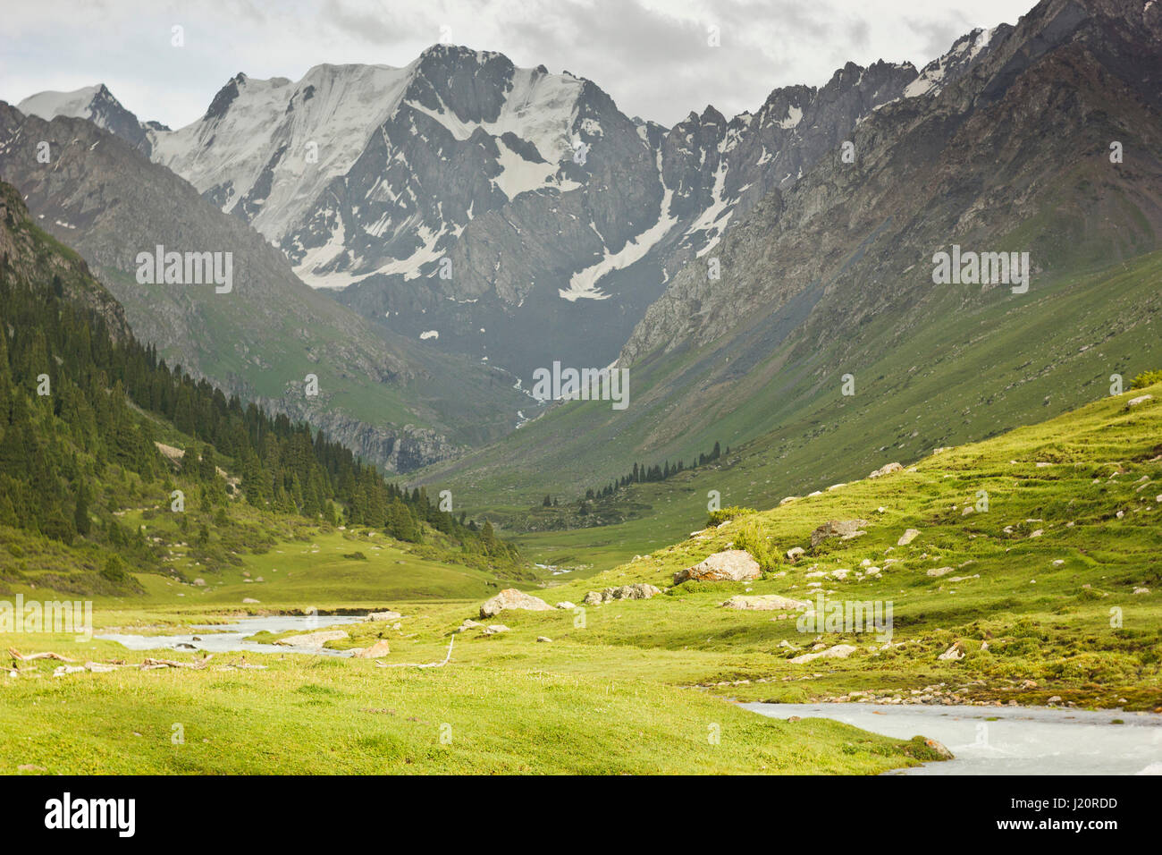 Tianshan Mountains Rivers Tyan shan hi-res stock photography and images - Alamy