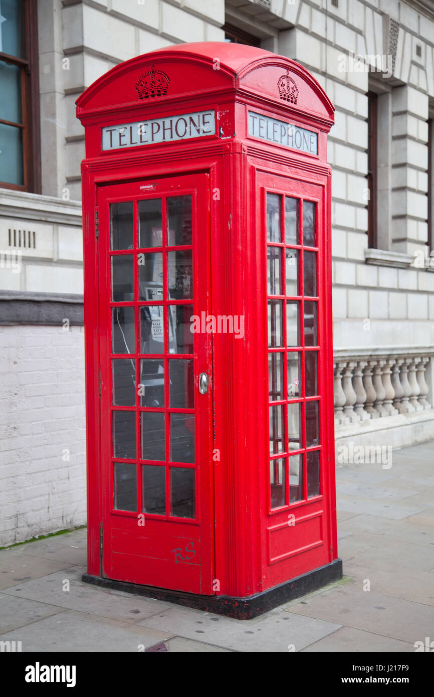 British styled phone booth hi-res stock photography and images - Alamy