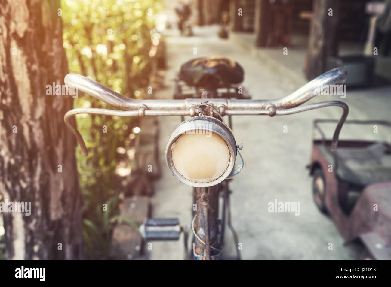 Light blue bicycle hi-res stock photography and images - Alamy