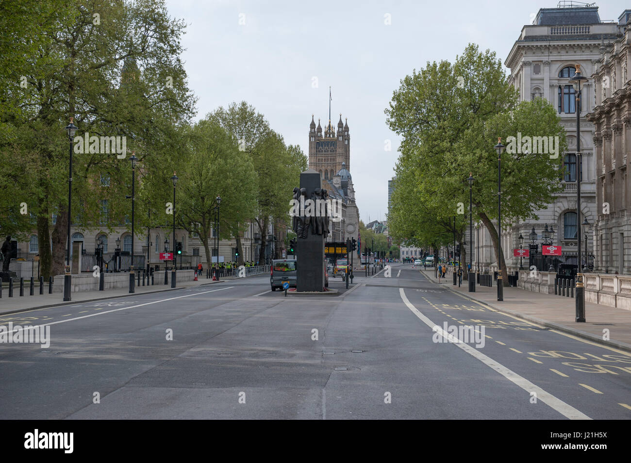 Whitehall, London, UK. 23rd April, 2017. Uncharacteristically quiet Whitehall, closed to traffic for the 2017 Virgin Money London Marathon. Credit: Malcolm Park/Alamy Live News. Stock Photo