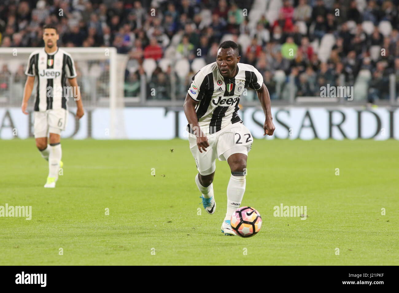 Turin, Italy. 23rd Apr, 2017. Kwadwo Asamoah (Juventus FC) in action during the Serie A football match between Juventus FC and Genoa FC at Juventus Stadium on April 23, 2017 in Turin, Italy. Credit: Massimiliano Ferraro/Alamy Live News Stock Photo