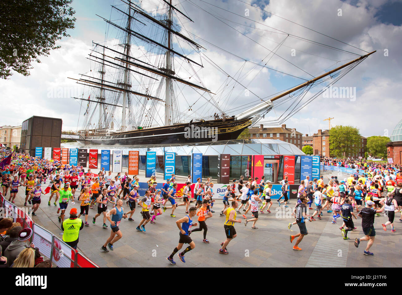 London, UK. 23rd April, 2017. Participants take part in the Virgin London Marathon 2017. Pictured passing Cutty Sark. Credit: Oliver Dixon/Alamy Live News Stock Photo