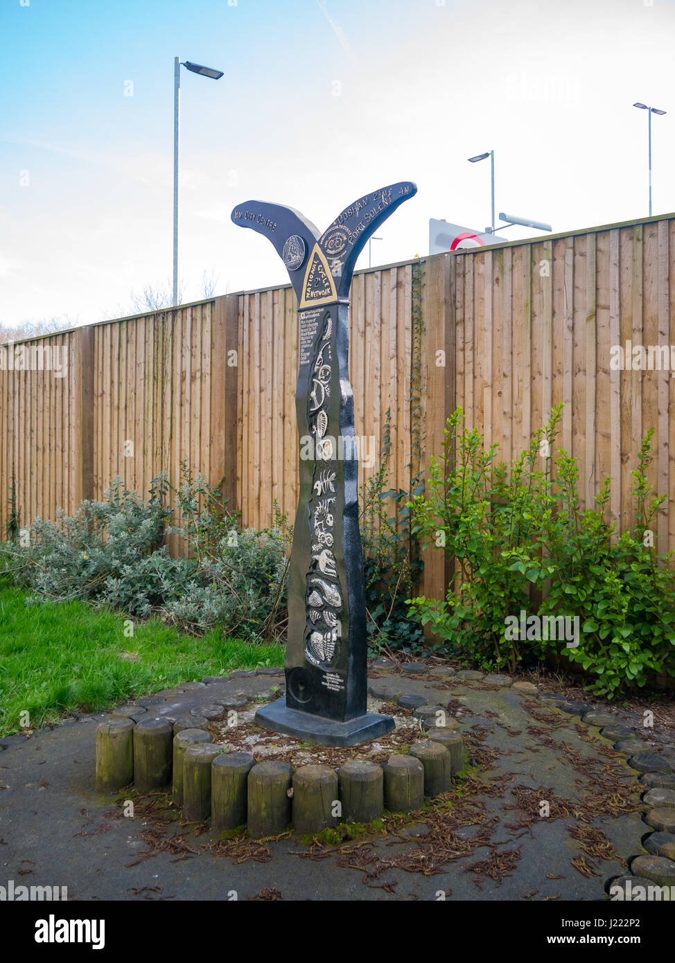 A sculpture marking Sustrans national cycle route number 22 in Stamshaw, Portsmouth Stock Photo