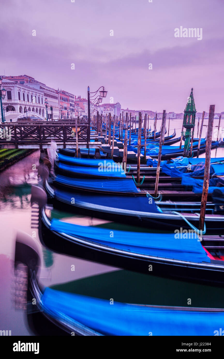 Gondolas in Venice at sunrise. Venice, Veneto, Italy Stock Photo - Alamy
