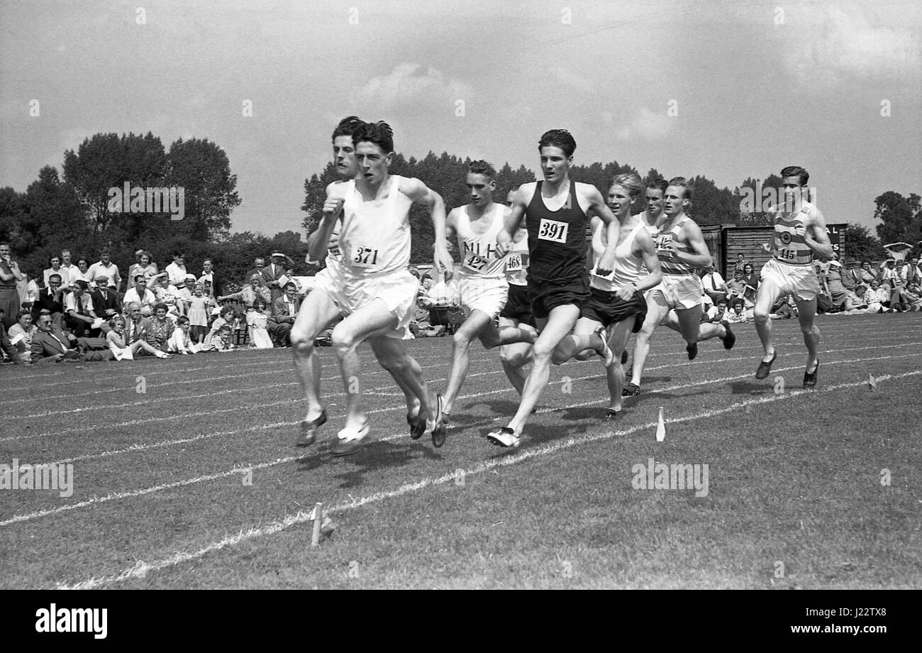 1950s, historical, runners taking part in races at the Buckinghamshire  Amateur Athletic Association Championships, England, UK Stock Photo - Alamy