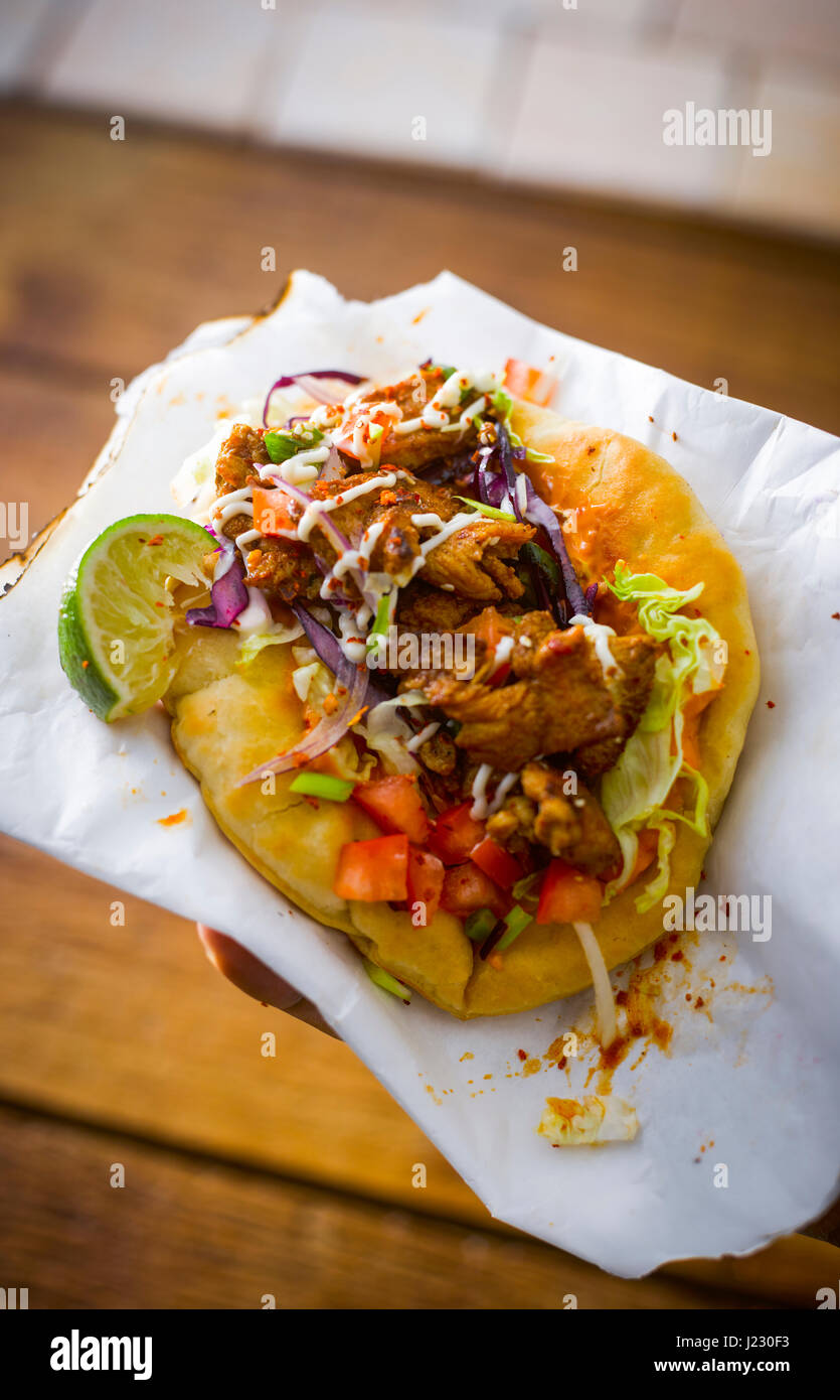 Chicken pita bread Stock Photo - Alamy