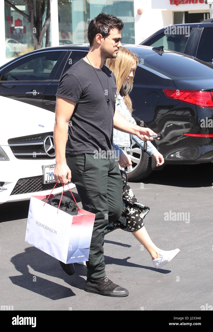 Celebrities go shopping at Fred Segal in West Hollywood Featuring: Taylor  Lautner, Billie Lourd Where: Los Angeles, California, United States When:  23 Mar 2017 Stock Photo - Alamy