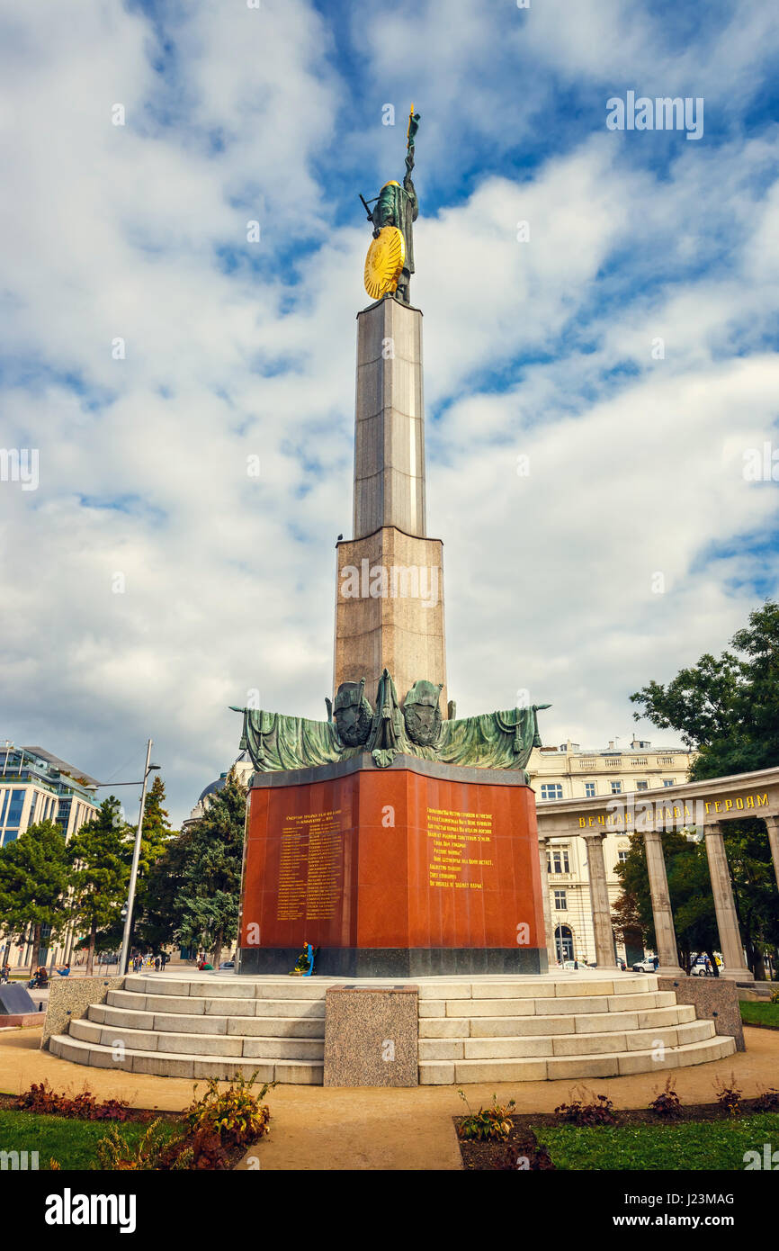 памятник воину освободителю в вене