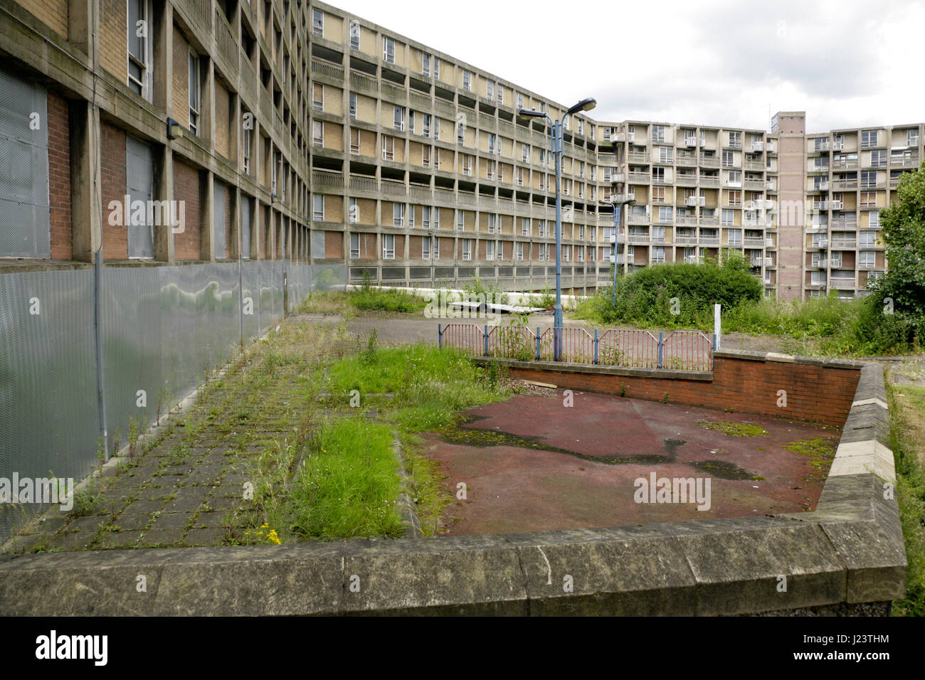 The Grade II* listed Park Hill flats, Sheffield, UK Stock Photo Alamy
