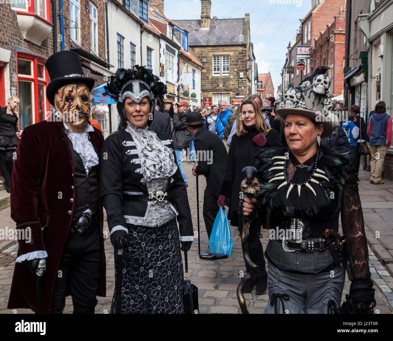 Image two women dressed in hi-res stock photography and images - Alamy
