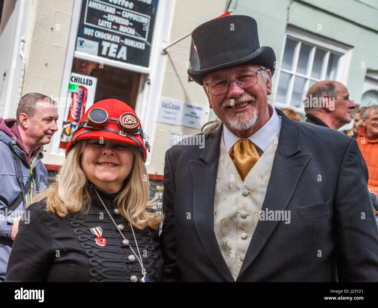 Pith helmet woman hi-res stock photography and images - Alamy