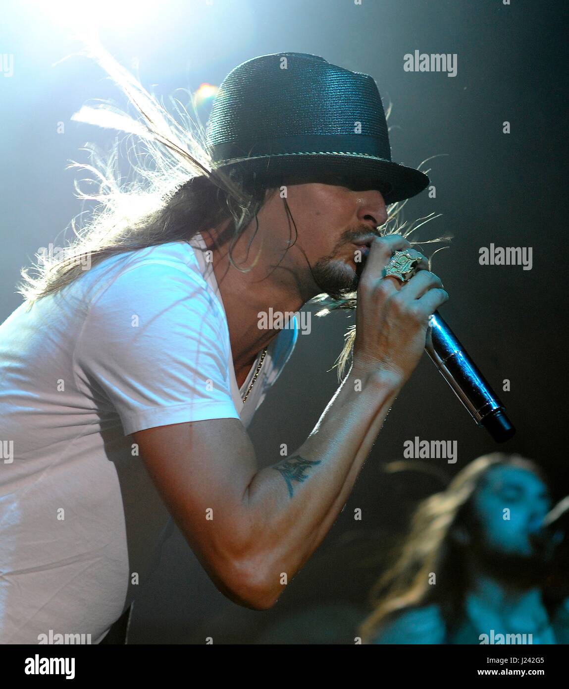 Singer Kid Rock performs for U.S. soldiers during the Tour for the Troops concert at the Incirlik Air Base December 1, 2009 in Adana, Turkey.    (photo by Ashley Wood /US Air Force  via Planetpix) Stock Photo
