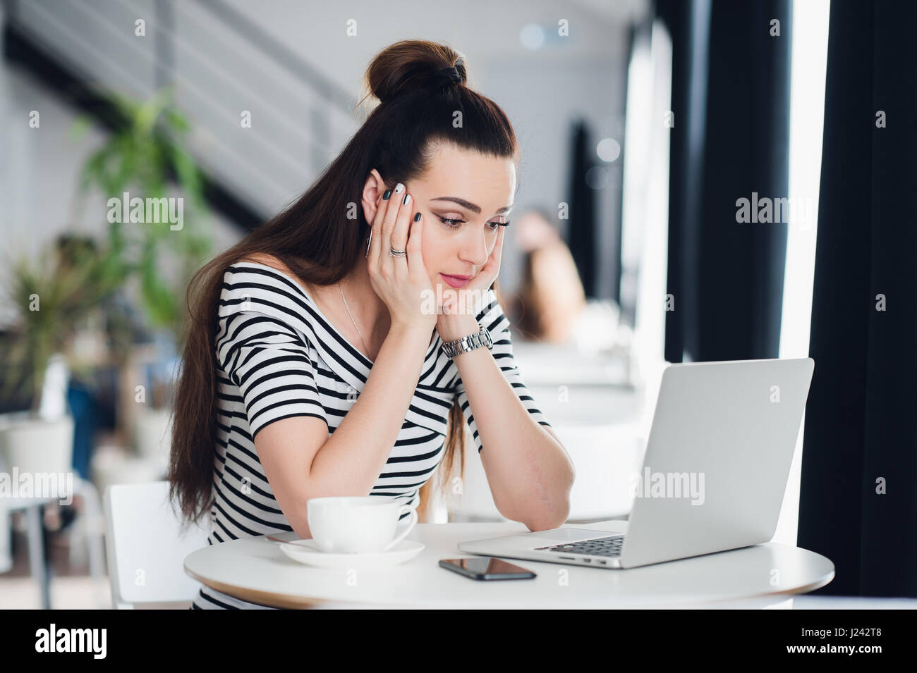 Annoyed face laptop hi-res stock photography and images - Alamy