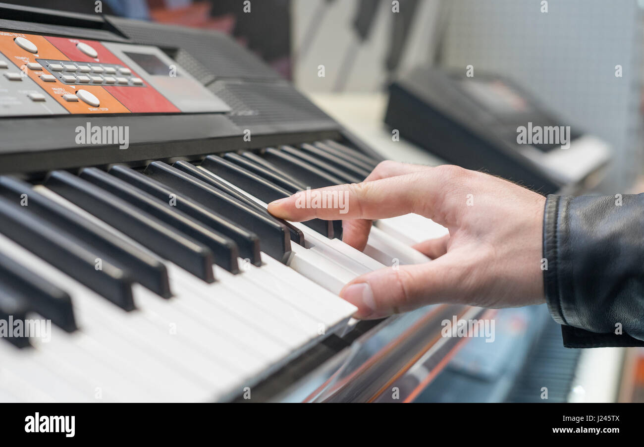 Synthesizer player hires stock photography and images Alamy