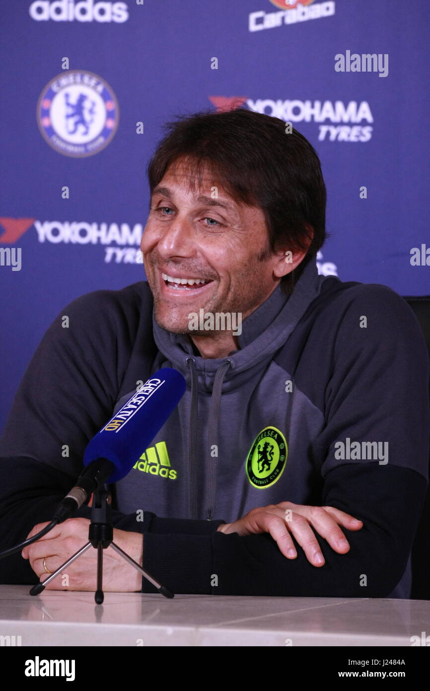 Chelsea team prior hi-res stock photography and images - Page 3 - Alamy