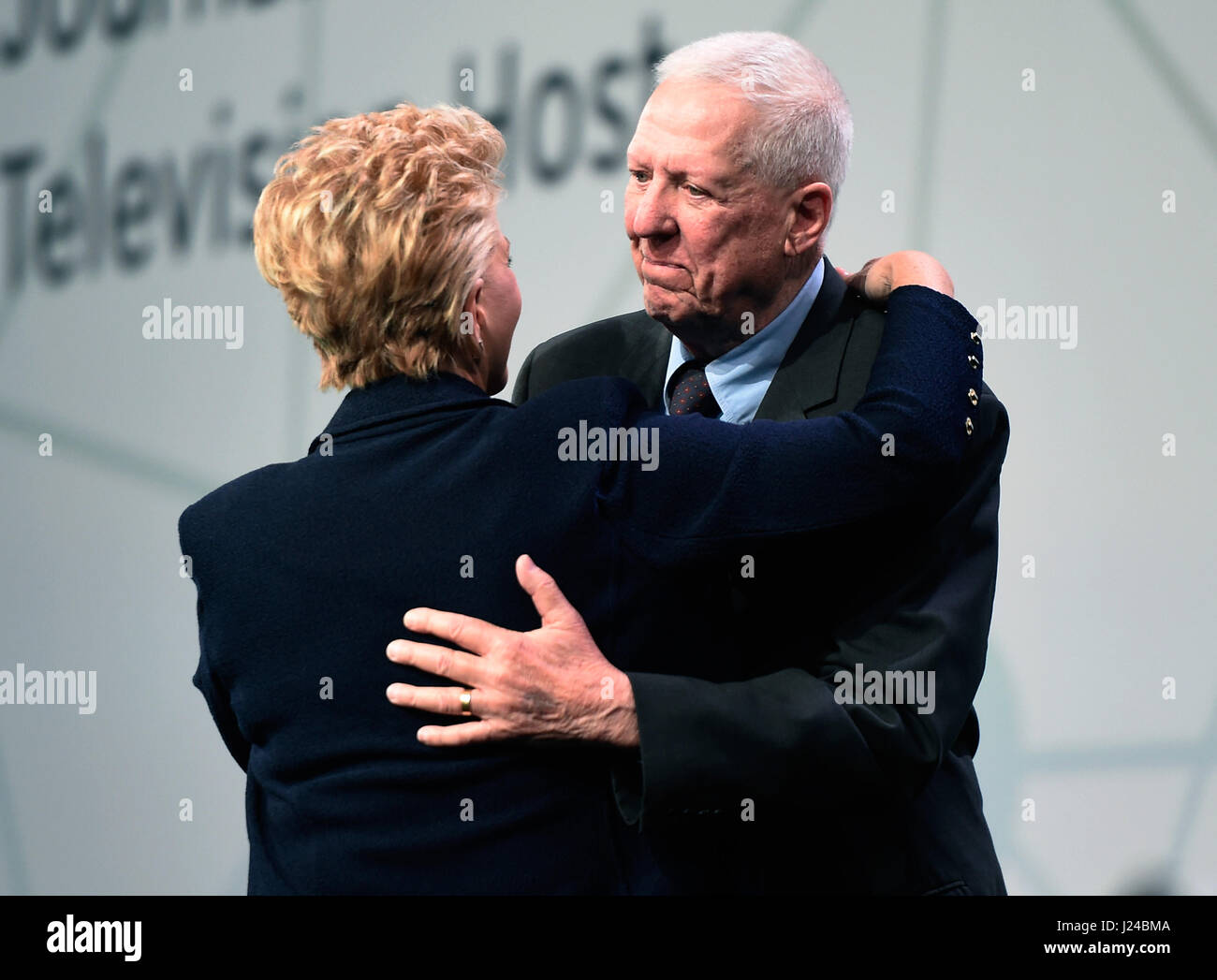 Las Vegas, Nevada, USA. 24th Apr, 2017. Journalists Joan Lunden (L) and