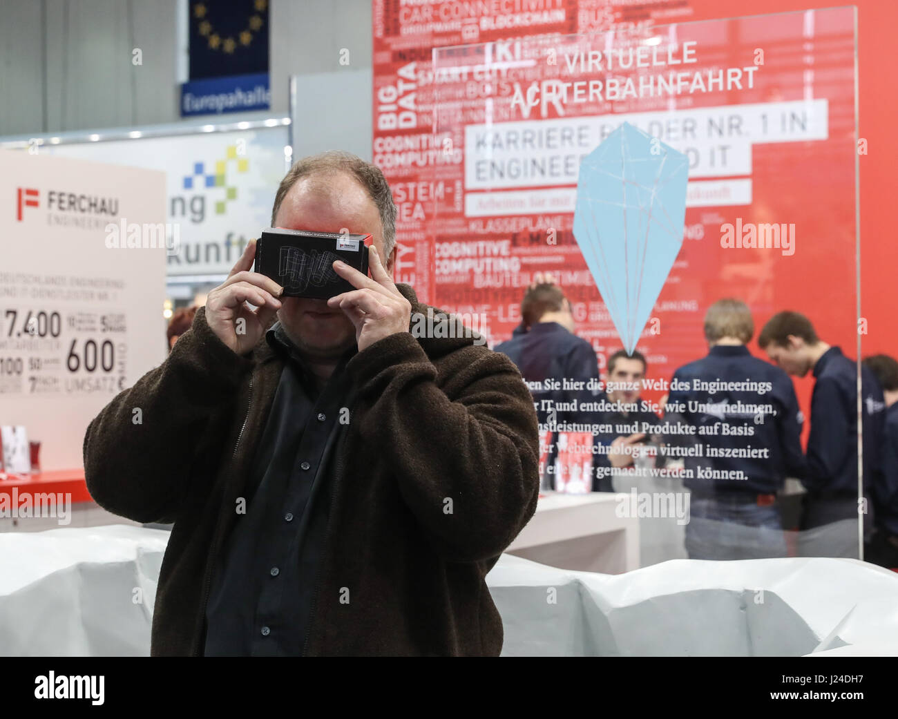 Messe Virtual Reality Vr systems hi-res stock photography and images - Alamy