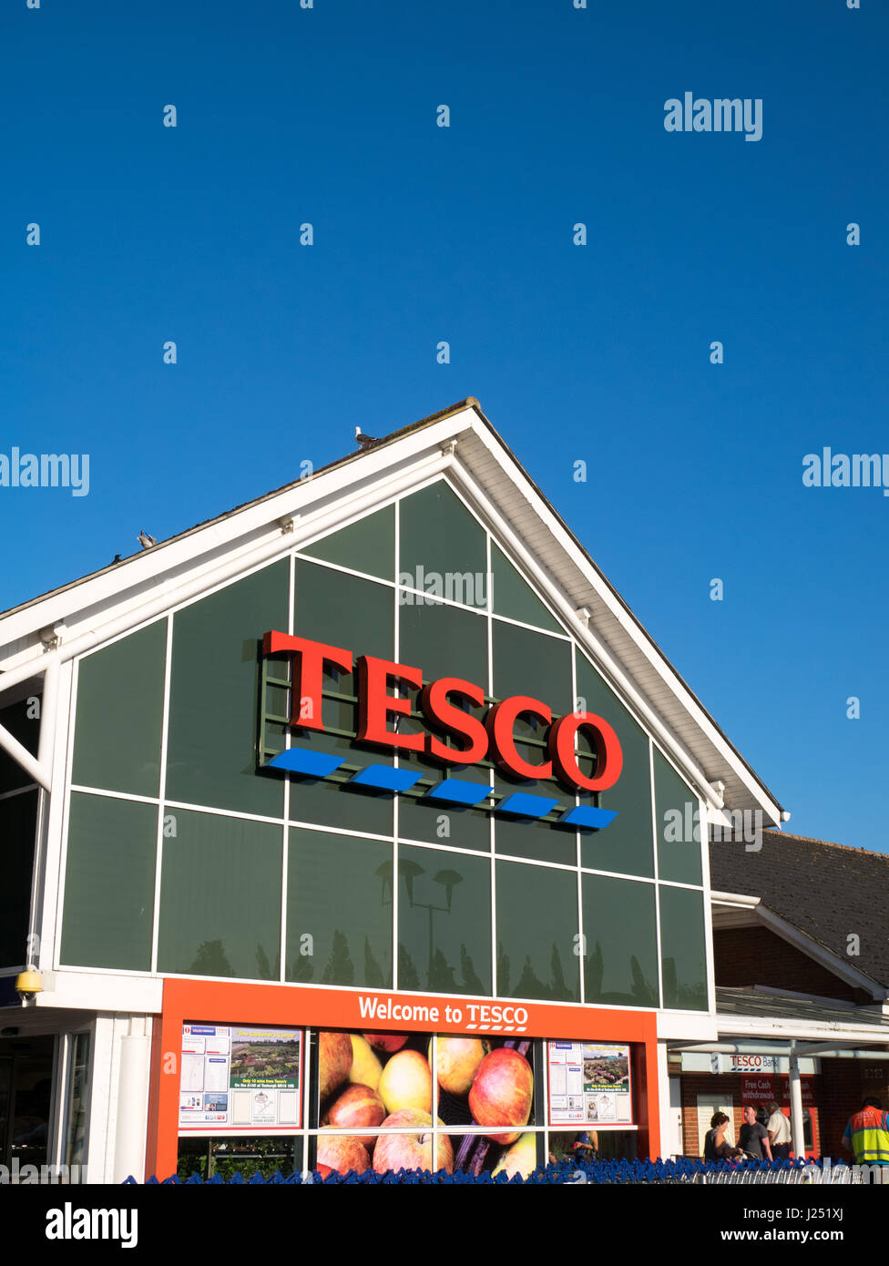 Tesco superstore supermarket exterior hires stock photography and