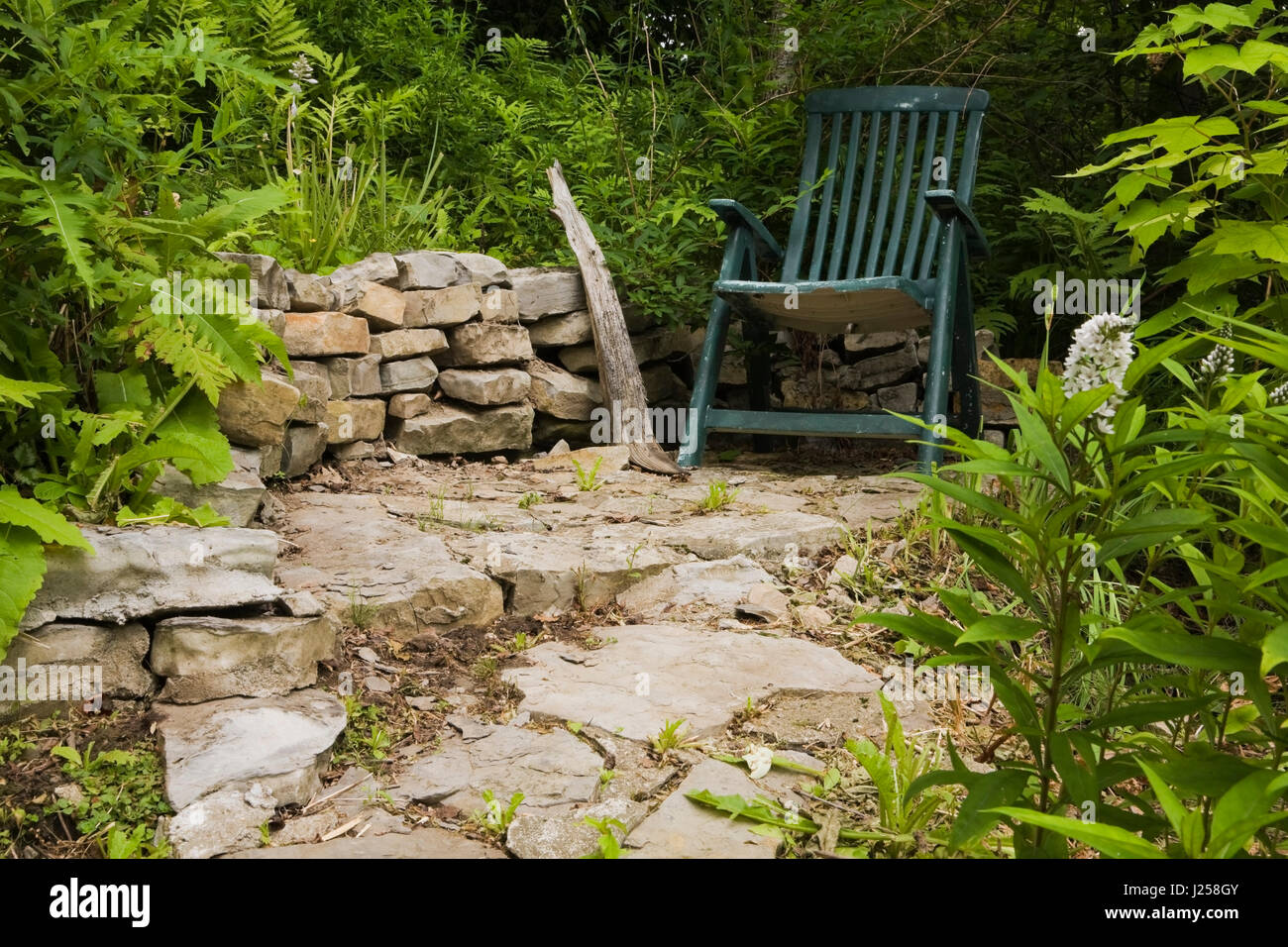 Flagstone Patio Stock Photos Flagstone Patio Stock Images Alamy