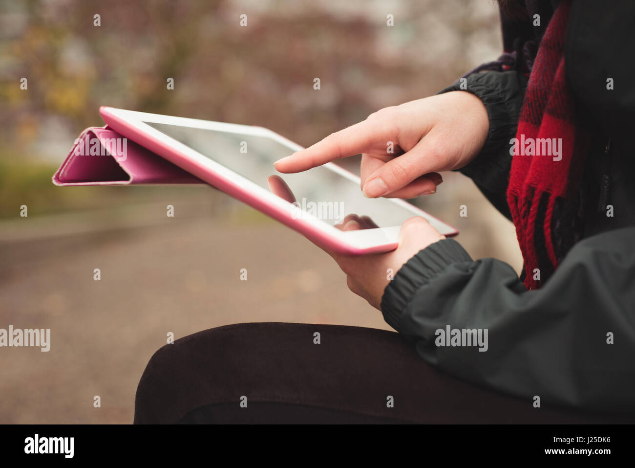 Close up shot woman typing hi-res stock photography and images - Alamy