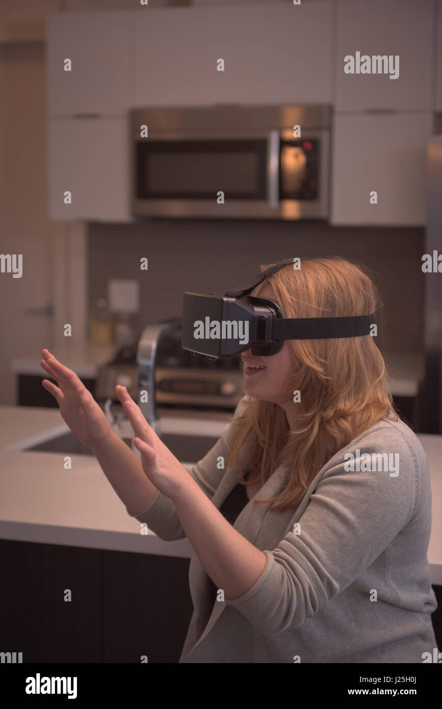Virtual reality simulator kitchen hi-res stock photography and images ...