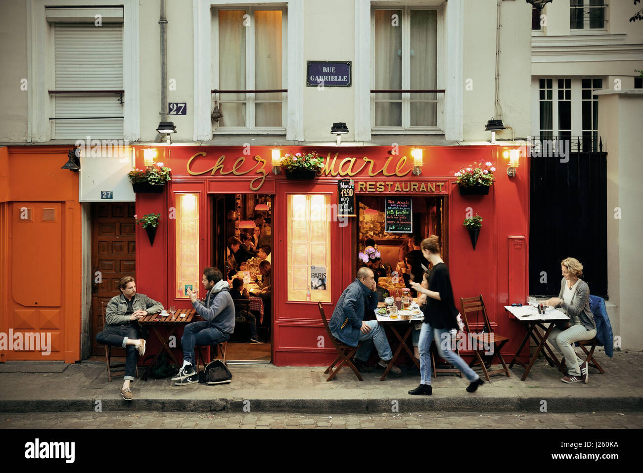 Paris france may 13 hi-res stock photography and images - Alamy