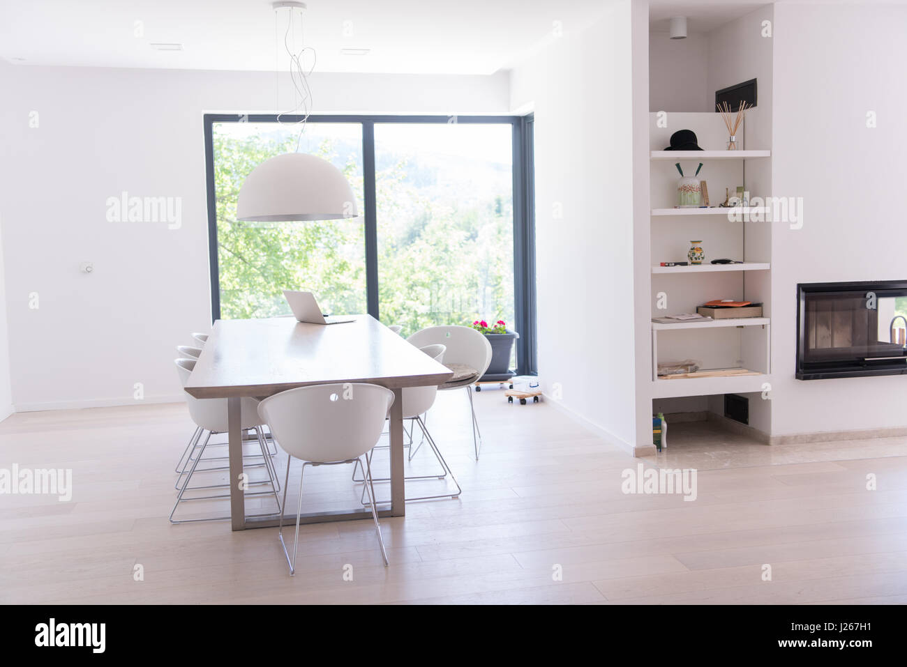 laptop on a kitchen table Stock Photo - Alamy