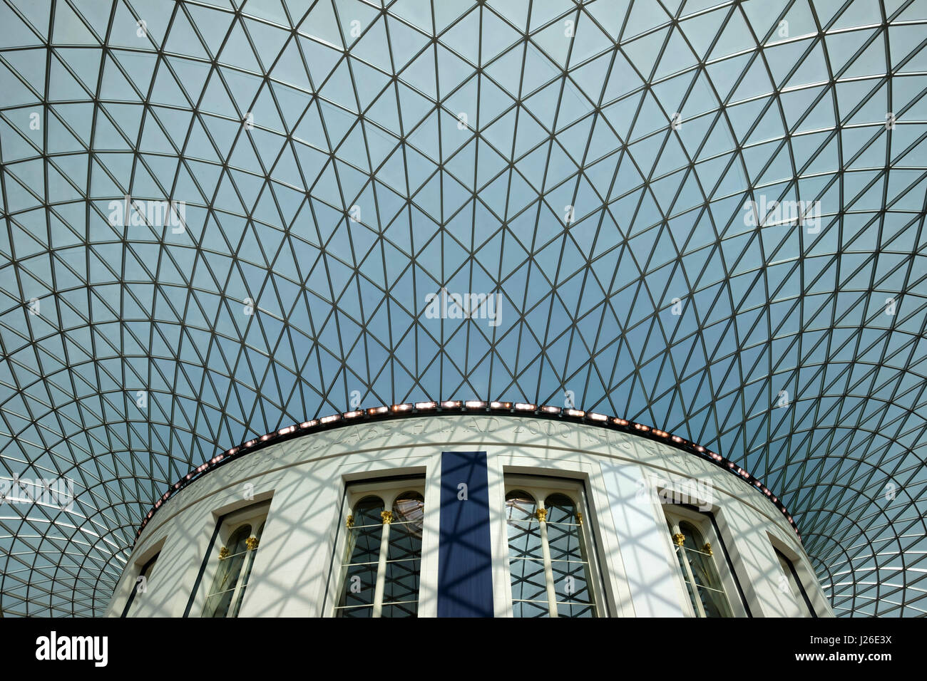 London british museum interior roof hi-res stock photography and images ...