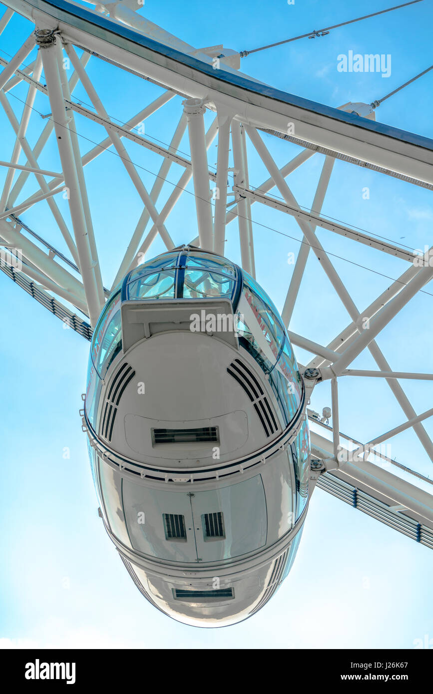 London eye gondola hi-res stock photography and images - Alamy