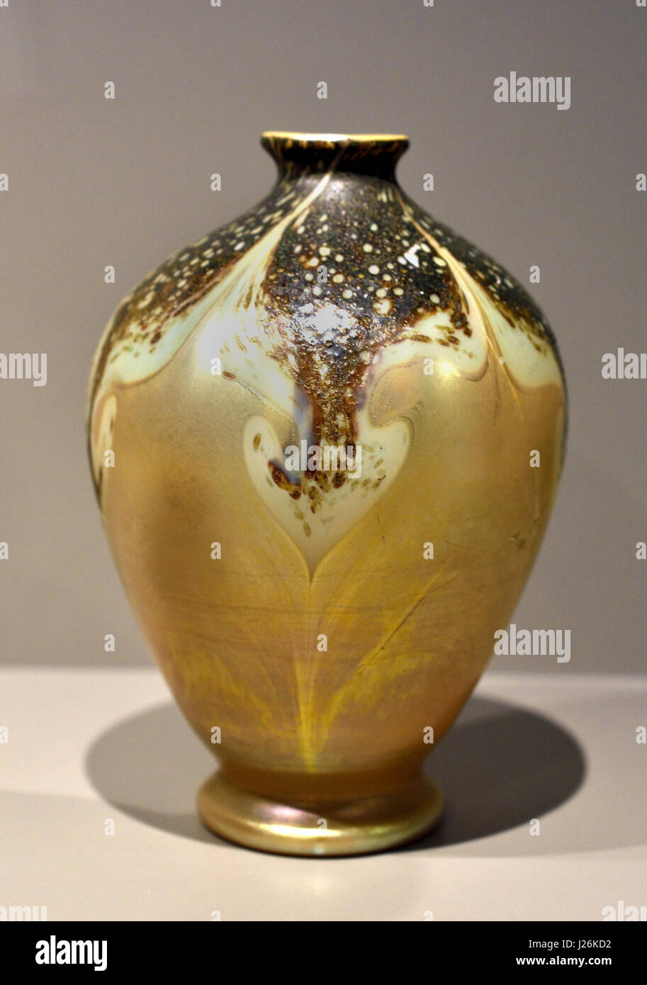 Vase from the series CYPRIOTE 1899 by Louis Comfort Tiffany 1848 –1933  Art Deco Art Nouveau  New York , American, United States of America, USA,  ( Artist and designer who worked in the decorative arts and is best known for his work in stained glass ) Stock Photo