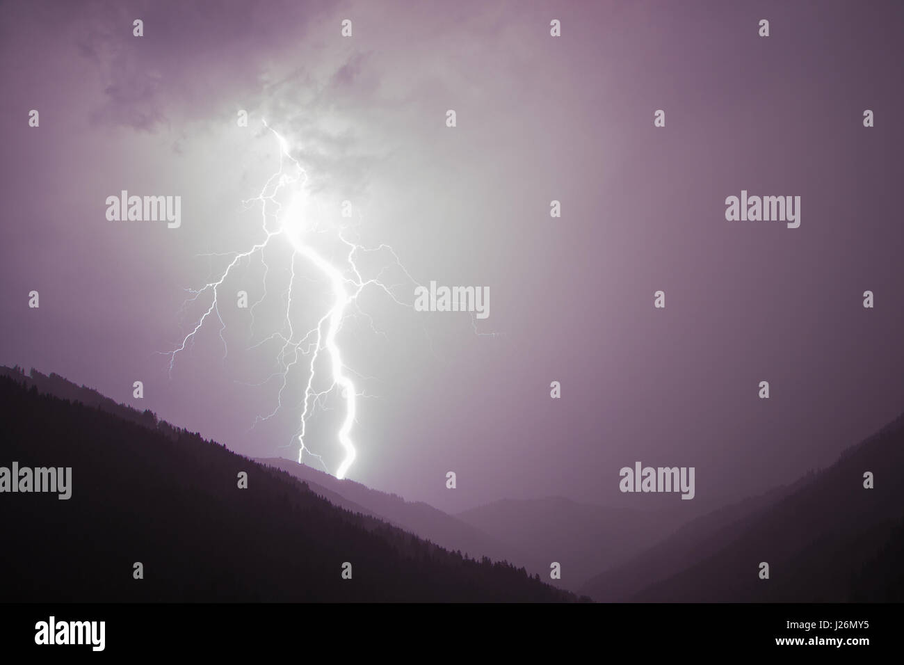 Lightning strikes mountain hi-res stock photography and images - Alamy